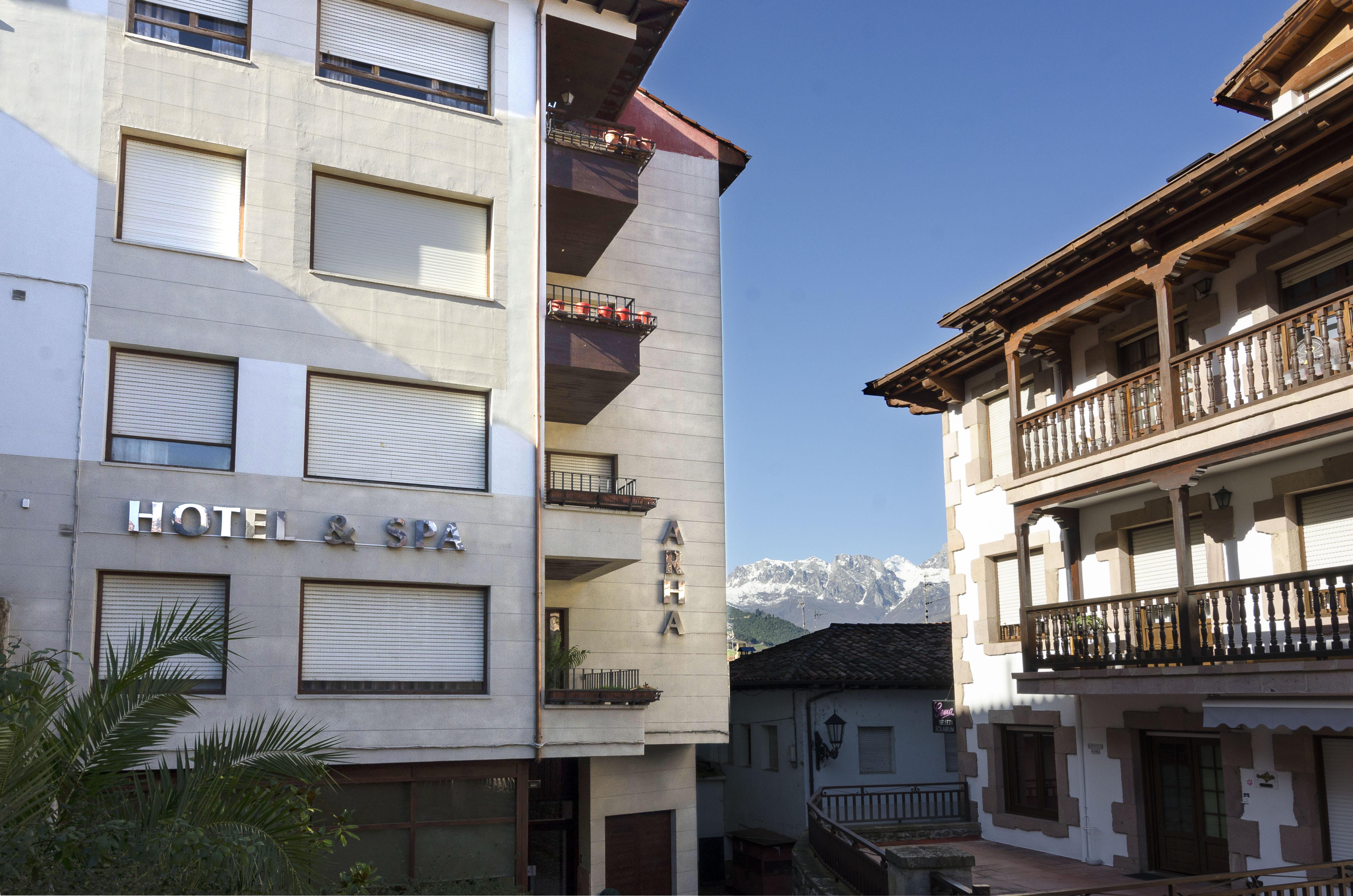 Hotel Arha Potes & Spa Exterior photo